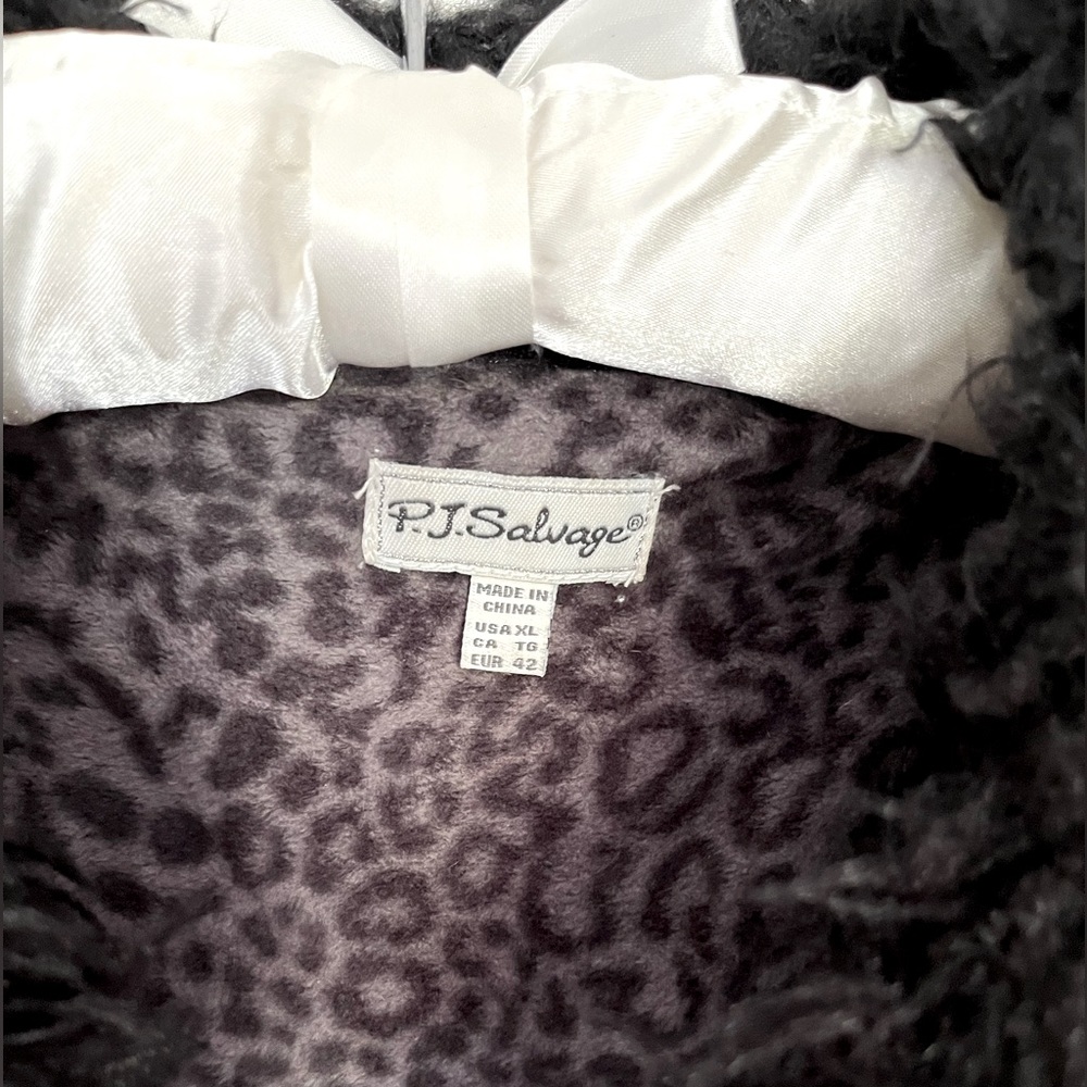 PJ Salvage “lounge” vest NWOT wear anytime- amazingly soft inside & out size XL
